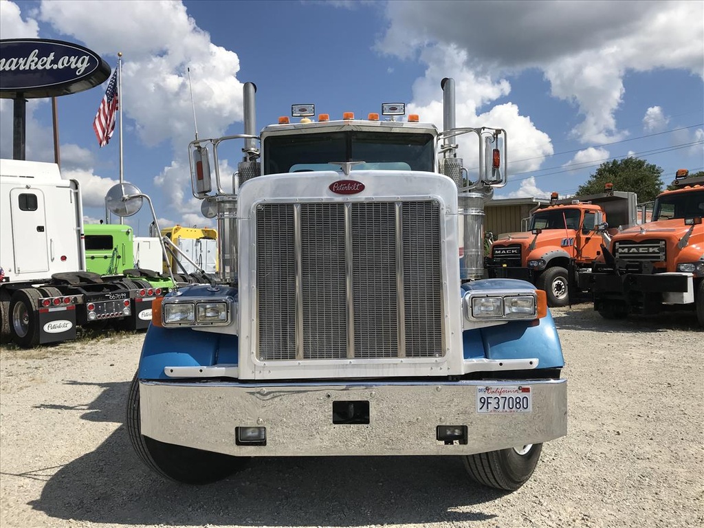 2006 PETERBILT 379EXHD SINGLE AXLE DAYCAB