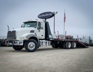 2012 MACK GU533 HYDRATAIL TRUCK 010089