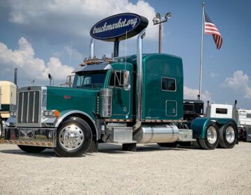 2005 PETERBILT 379X SLEEPER 845891