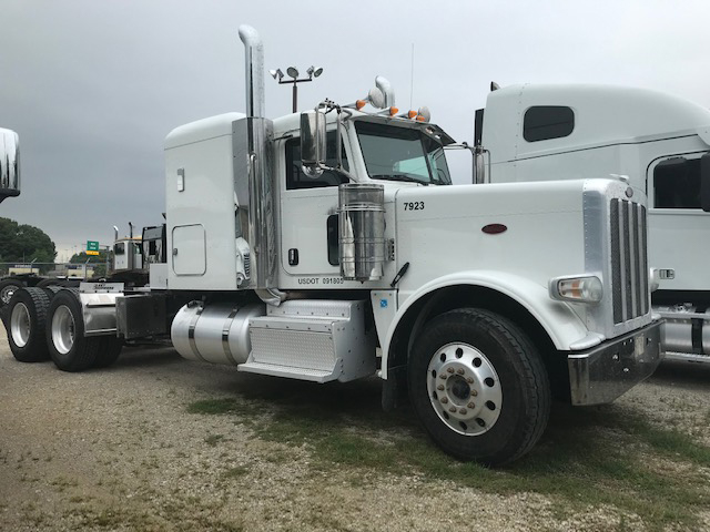 2015 PETERBILT 389 SLEEPER