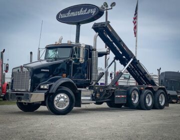 2007 KENWORTH T800 ROLL-OFF TRUCK 182043