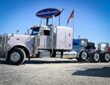 2020 PETERBILT 389 TRI AXLE SLEEPER 660689