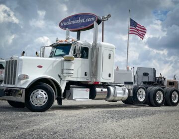 2016 PETERBILT 389 TRI AXLE SLEEPER 325338