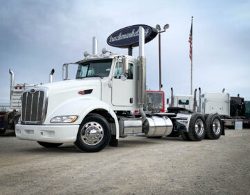 2009 PETERBILT 386 DAYCAB 778001