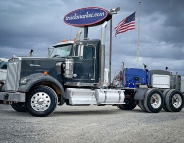 2016 KENWORTH W900 DAYCAB 120523