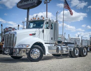 2007 PETERBILT 386 DAYCAB 684976