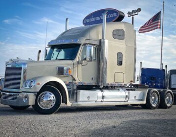 2020 FREIGHTLINER CORONADO GLIDER KIT LZ2621