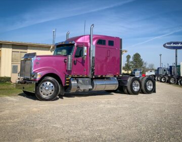 2014 INTERNATIONAL 9900i SLEEPER 779421