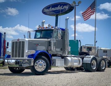 2018 PETERBILT 389 DAYCAB 448016