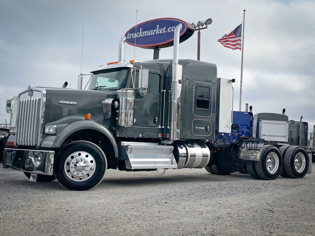 2022 KENWORTH W900 SLEEPER