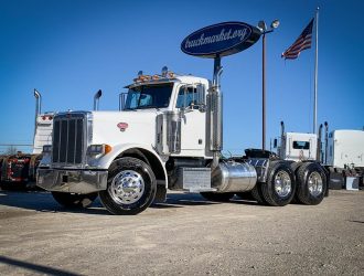 2002 PETERBILT 379 DAYCAB 570255