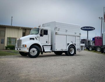 2007 KENWORTH T300 UTILITY SERVICE TRUCK 195043