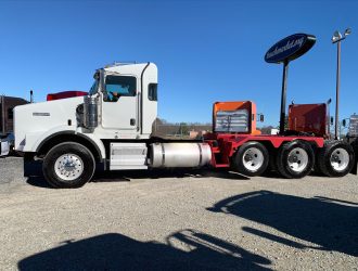 2012 KENWORTH T800W TRI AXLE DAYCAB 308516