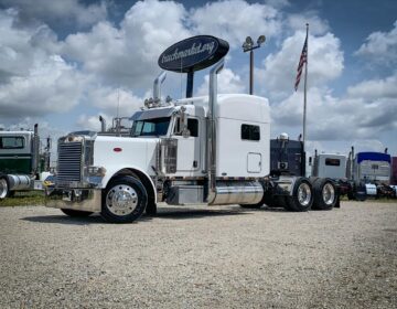 2006 PETERBILT 379EXHD SLEEPER 889164