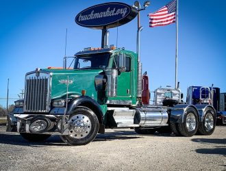 2007 KENWORTH W900L DAYCAB 214679