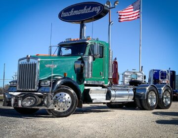 2007 KENWORTH W900L DAYCAB 214679