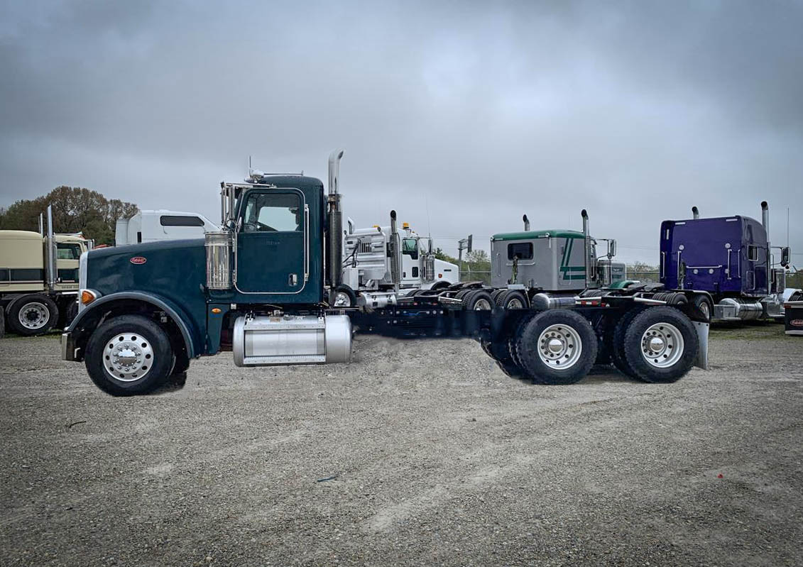 2009 PETERBILT 367 CAB & CHASSIS