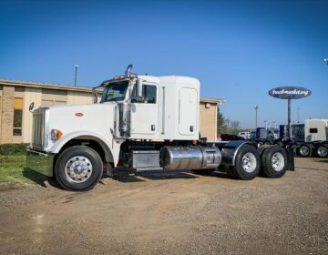 2013 PETERBILT 367 SLEEPER 166444