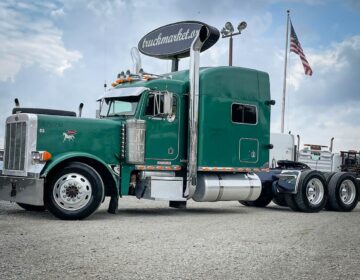 2003 PETERBILT 379EXHD SLEEPER 804975