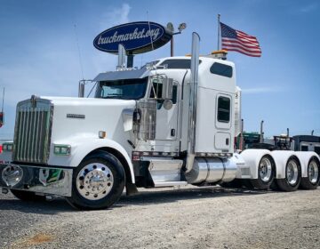 2015 KENWORTH W900L TRI AXLE GLIDER KIT 431126