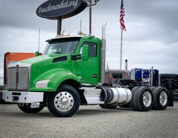 2016 KENWORTH T880 DAYCAB 498892
