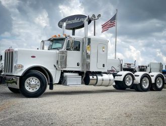 2020 PETERBILT 389 TRI AXLE SLEEPER 641855