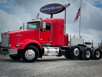 2015 KENWORTH T800 TRI AXLE SLEEPER 439697