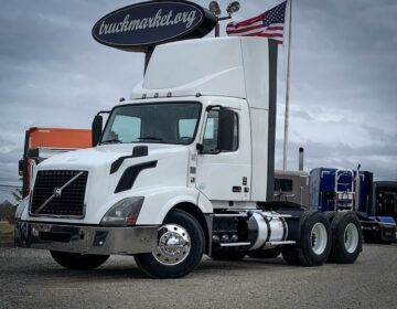 2013 VOLVO VNL300 DAYCAB 149600