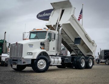 2002 KENWORTH T800 DUMP TRUCK 885644
