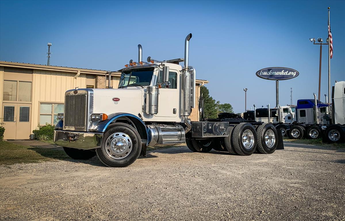 2007 PETERBILT 379 DAYCAB