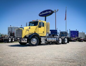 2004 KENWORTH T800 DAYCAB 971541