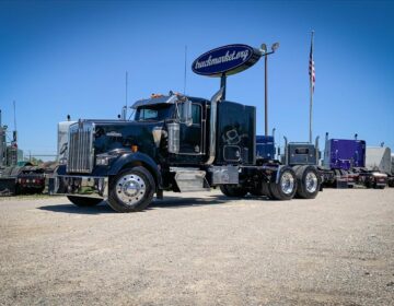 2003 KENWORTH W900L SLEEPER 388580