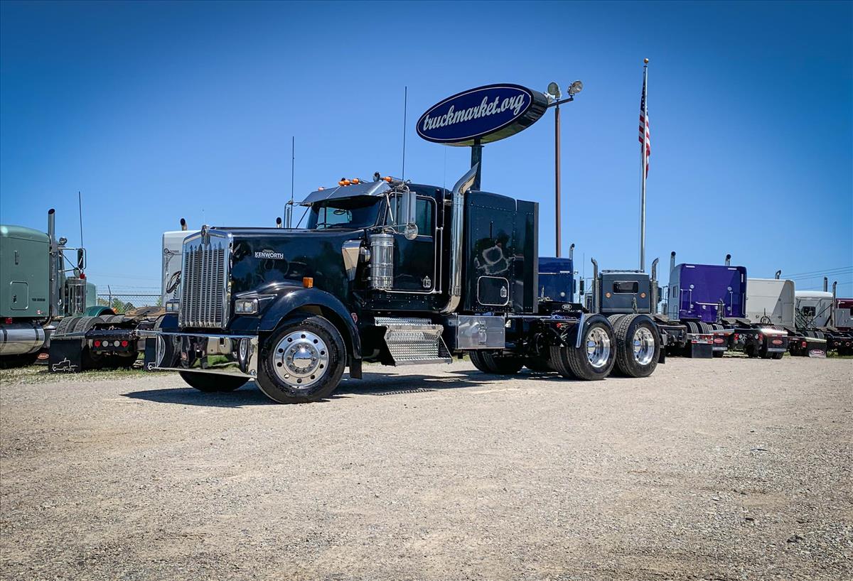 2003 KENWORTH W900L SLEEPER