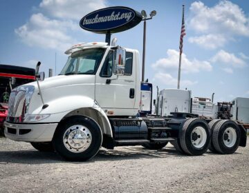 2009 INTERNATIONAL 8600 DAYCAB 082751