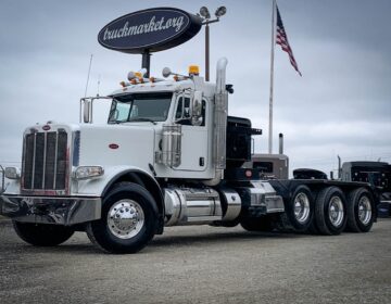 2015 PETERBILT 389 TRI AXLE HYDRAULIC WINCH TRUCK 256988