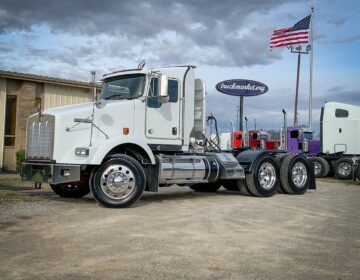 2014 KENWORTH T800 DAYCAB 397088