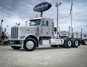 2014 PETERBILT 388 DAYCAB 217525
