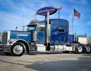 2016 PETERBILT 389 PRIDE & CLASS SLEEPER 325845