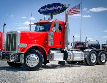 2014 PETERBILT 388 DAYCAB 248979