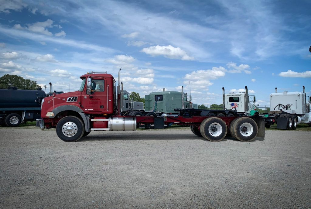 2007 MACK CTP713B CAB & CHASSIS