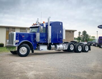 2016 PETERBILT 389 SLEEPER 336023