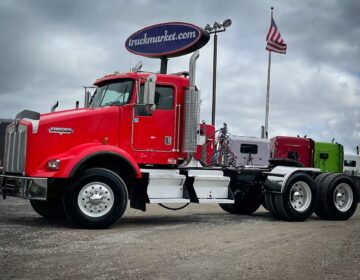 2002 KENWORTH T800 DAYCAB 889171