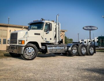 2013 MACK CHU613 DAYCAB 013103