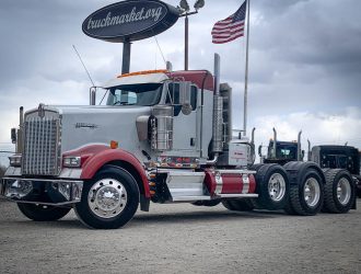 2007 KENWORTH W900L TRI AXLE DAYCAB 168950