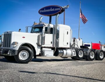 2016 PETERBILT 389 TRI AXLE SLEEPER 307443