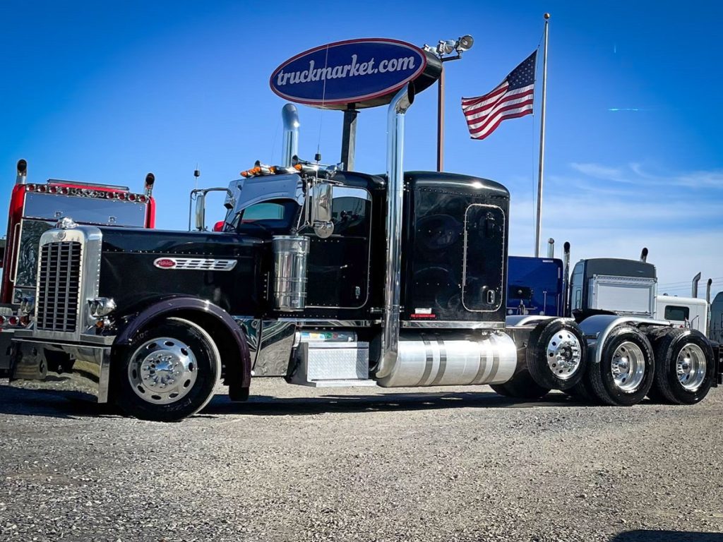 2016 PETERBILT 389 PRIDE & CLASS TRI AXLE GLIDER KIT