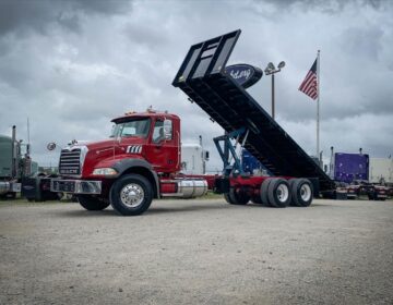 2007 MACK CTP713B FLATBED DUMP TRUCK 001206