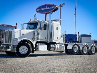 2020 PETERBILT 389 TRI AXLE SLEEPER 648904
