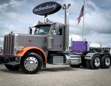 2015 PETERBILT 389 DAYCAB 272016