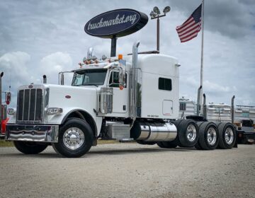 2016 PETERBILT 389 TRI AXLE SLEEPER 317055SL